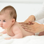 ماساژ کودک از نگاه طب سنتی ایرانی