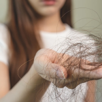 تاثیر ماساژ بر کاهش ریزش مو