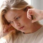 مدام دچار گرفتگی گوش می شوید؟ بخوانید