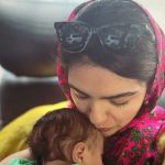 رونمایی مونا کرمی از نوزادش / عکس