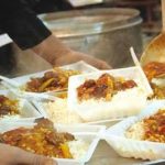 نکاتی که موقع توزیع غذای نذری باید رعایت کنید تا کسی دچار بیماری گوارشی و مسمومیت نشود