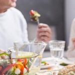 غذاهایی که در تابستان نباید بخورید