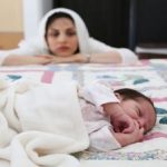 بعد از زایمان اگر این علائم را دارید به پزشک مراجعه کنید
