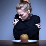 بررسی علمی و روانشناختی دلایل بی‌اشتهایی عصبی (آنورکسیا نروزا)