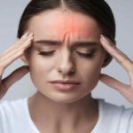 حساسیت به نور می‌تواند نشانه‌ای از میگرن باشد
