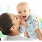 مراحل دلبستگی نوزادان و کودکان