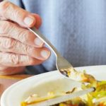 تاثیری که اختلالات تغذیه‌ای بر سلامت جسمی و روانی شما می‌گذارند