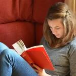 چطور بتوانیم دوباره کتاب یا مطلب طولانی بخوانیم؟! در عصر نابودی ذهن ناشی از شبکه‌های اجتماعی