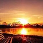 اگر شب‌ها غمگین می‌شوید بخوانید