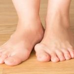 نشانه های نقرص این بیماری مفصلی چیست؟