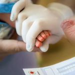 تداوم موفقیت برنامه ملی غربالگری تیروئید نوزادان در ایران؛ پوشش بیش از ۹۹ درصدی و شناسایی ۷۵ هزار مورد