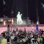 رونمایی مجسمه شاپور دوم میدان انقلاب + تصویر