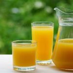 با آب این میوه پاییزی فشار خون خود را تنظیم کنید